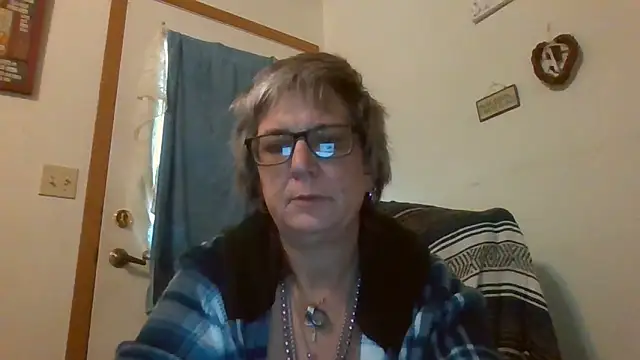 becky1111 online show from 05/15/26, 12:03
