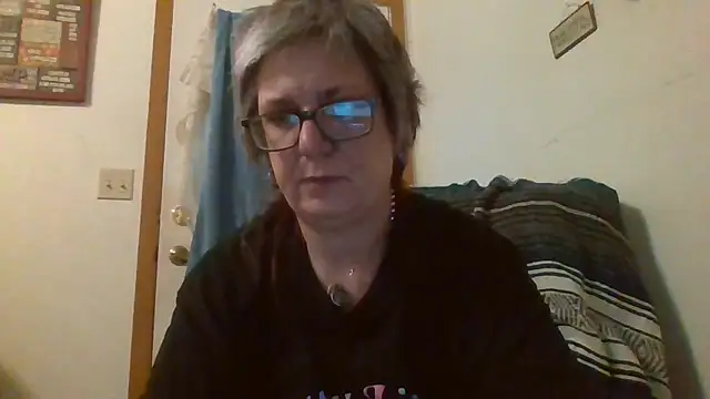 becky1111 online show from 05/03/26, 11:37