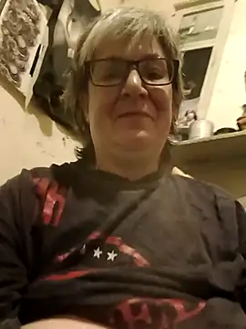 Snapshot of becky1111 chatting on 07/17/26, 12:19 becky1111 online show from 07/17/26, 12:19