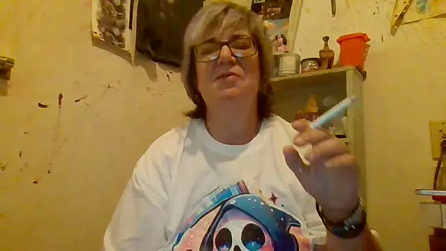 Snapshot of becky1111 chatting on 07/06/26, 07:49 becky1111 online show from 07/06/26, 07:49