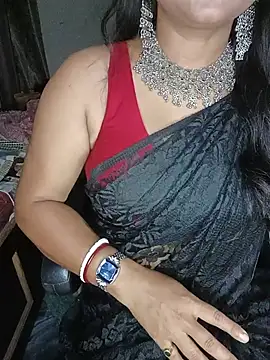 Snapshot of MAHI066 chatting on 06/18/26, 03:17 MAHI066 online show from 06/18/26, 03:17