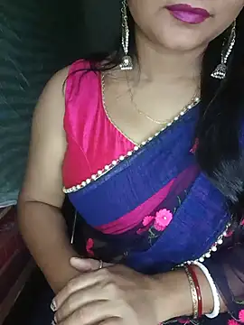 Snapshot of MAHI066 chatting on 06/24/26, 07:11 MAHI066 online show from 06/24/26, 07:11