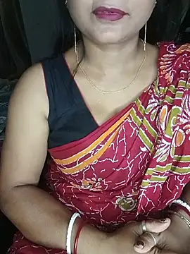 Snapshot of MAHI066 chatting on 06/18/26, 05:39 MAHI066 online show from 06/18/26, 05:39