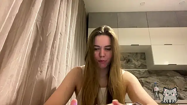 Snapshot of Anyutik1 chatting on 12/18/25, 04:44 Anyutik1 online show from 12/18/25, 04:44