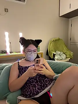 Snapshot of lele-520 chatting on 02/08/26, 04:15 lele-520 online show from 02/08/26, 04:15