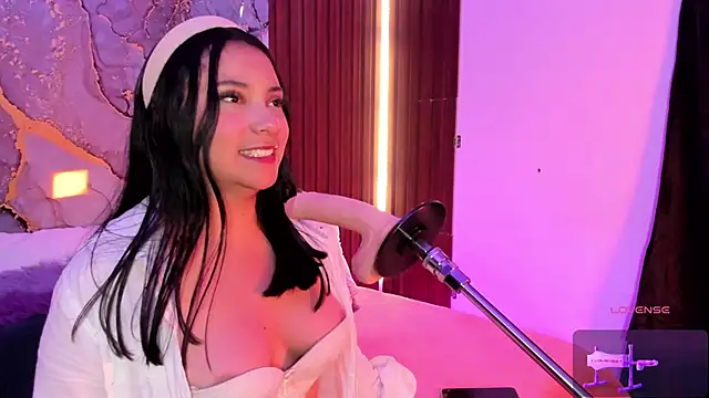 Snapshot of isabellagiirl chatting on 12/18/25, 02:32 isabellagiirl online show from 12/18/25, 02:32