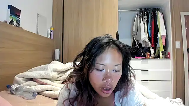 heavenngirlyy444 online show from 01/11/26, 07:26