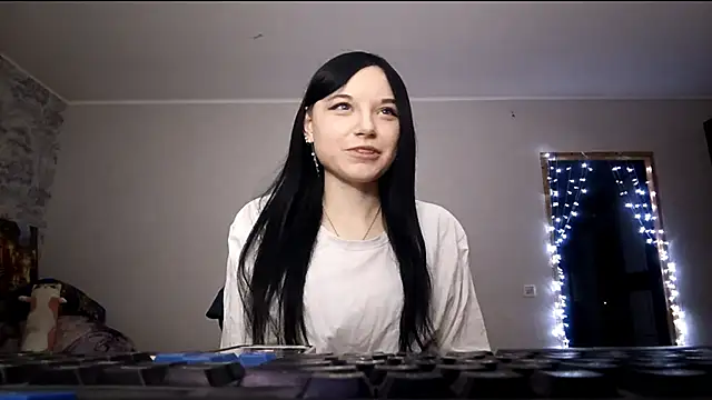 PazGingg online show from 12/21/25, 05:14