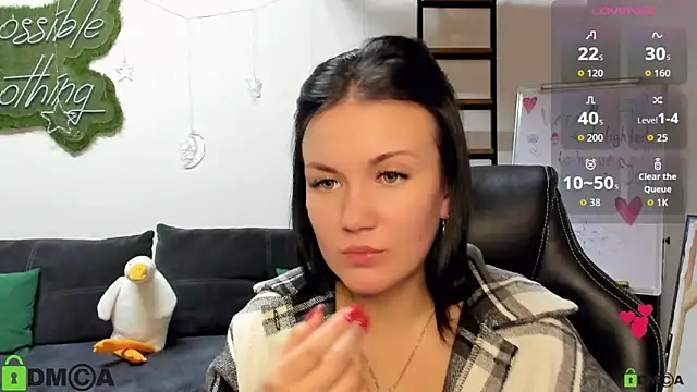 Snapshot of hot_mia_x chatting on 12/18/25, 08:23 hot mia x online show from 12/18/25, 08:23