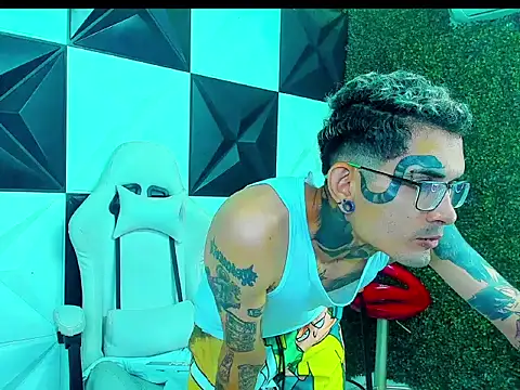 Snapshot of Boy_tatto77 chatting on 03/09/26, 12:41 Boy tatto77 online show from 03/09/26, 12:41