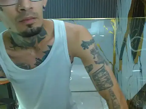 Boy tatto77 online show from 05/05/26, 11:46