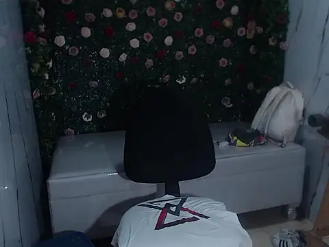 Snapshot of Boy_tatto77 chatting on 04/09/26, 03:18 Boy tatto77 online show from 04/09/26, 03:18