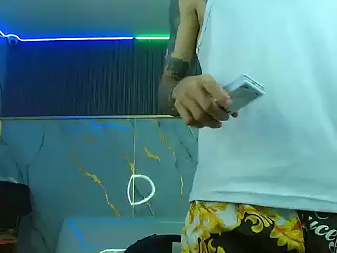Boy tatto77 online show from 05/19/26, 01:56
