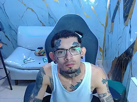 Boy tatto77 online show from 05/09/26, 11:35