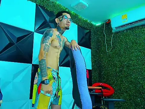 Boy tatto77 online show from 05/30/26, 12:39