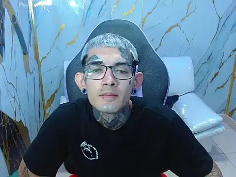 Snapshot of Boy_tatto77 chatting on 02/13/26, 06:30 Boy tatto77 online show from 02/13/26, 06:30