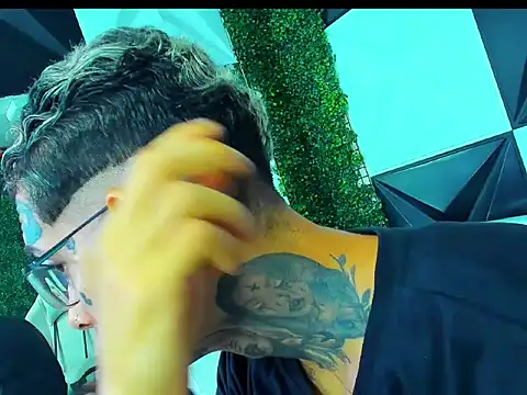 Snapshot of Boy_tatto77 chatting on 03/10/26, 12:53 Boy tatto77 online show from 03/10/26, 12:53