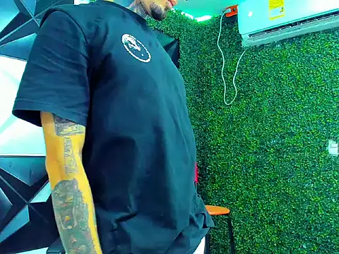 Boy tatto77 online show from 04/15/26, 09:59