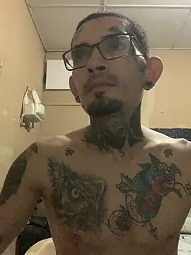 Snapshot of Boy_tatto77 chatting on 07/07/26, 04:15 Boy tatto77 online show from 07/07/26, 04:15