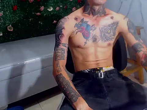 Snapshot of Boy_tatto77 chatting on 06/04/26, 07:51 Boy tatto77 online show from 06/04/26, 07:51