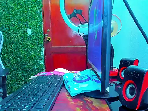 Snapshot of Boy_tatto77 chatting on 04/04/26, 12:39 Boy tatto77 online show from 04/04/26, 12:39