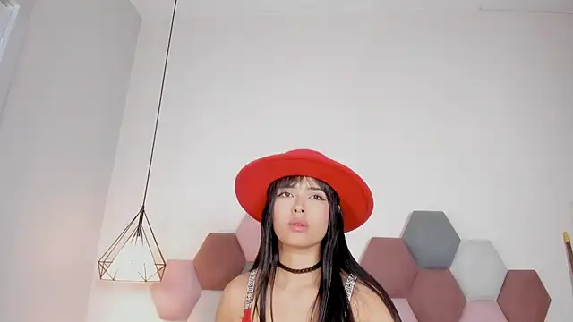 GahiaBelucci online show from 04/08/26, 04:41