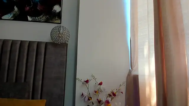 Snapshot of GahiaBelucci chatting on 05/09/26, 05:38 GahiaBelucci online show from 05/09/26, 05:38