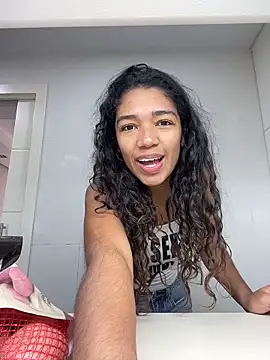 Snapshot of MikaScarlet chatting on 04/02/26, 12:45 MikaScarlet online show from 04/02/26, 12:45