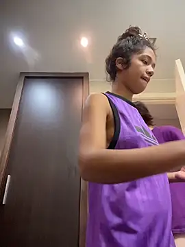 Snapshot of MikaScarlet chatting on 04/14/26, 09:47 MikaScarlet online show from 04/14/26, 09:47