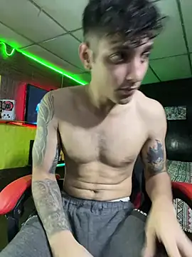 Snapshot of JustynAle2025 chatting on 03/03/26, 06:48 JustynAle2025 online show from 03/03/26, 06:48