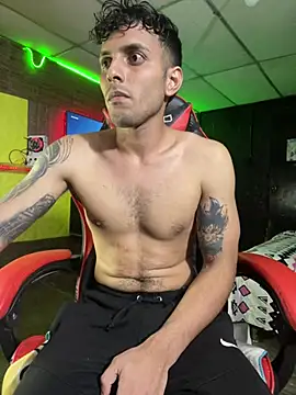 Snapshot of JustynAle2025 chatting on 01/15/26, 02:26 JustynAle2025 online show from 01/15/26, 02:26