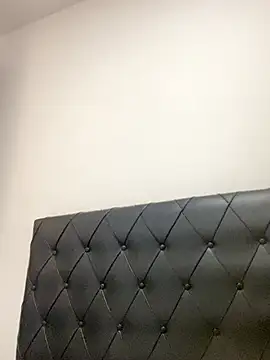 Nini  online show from 12/21/25, 02:30