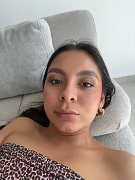 Nicollewest1 online show from 03/28/26, 08:21