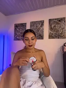 Nicollewest1 online show from 07/09/26, 12:55