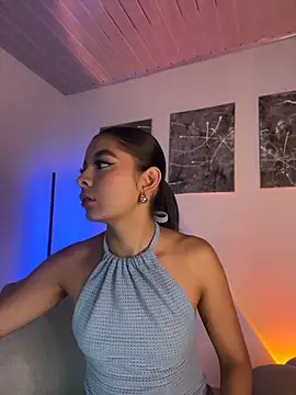Nicollewest1 online show from 05/21/26, 10:51