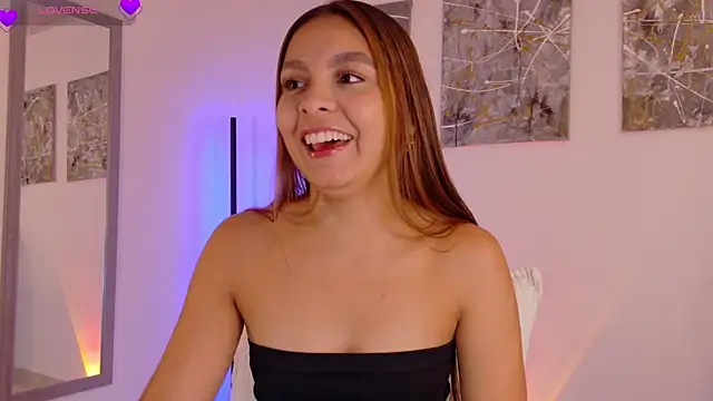 Nicollewest1 online show from 07/12/26, 07:04