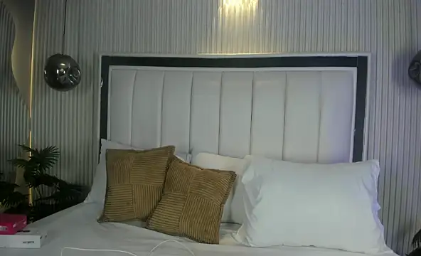 FiorelaSton online show from 04/11/26, 04:09