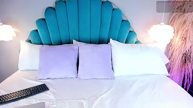 Snapshot of FiorelaSton chatting on 01/12/26, 10:36 FiorelaSton online show from 01/12/26, 10:36