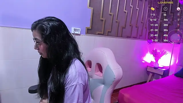 lia morel online show from 12/19/25, 01:24