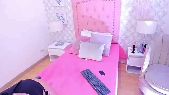 amber  ferrera online show from 01/09/26, 07:54