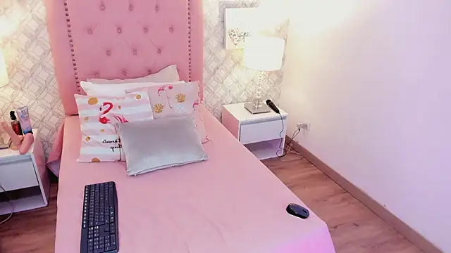 amber  ferrera online show from 02/03/26, 07:41