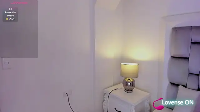 amber  ferrera online show from 04/09/26, 07:53