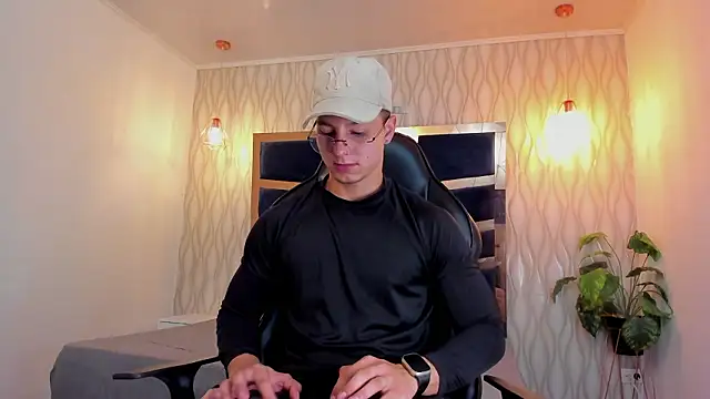 Noah Clarkk online show from 03/19/26, 05:24