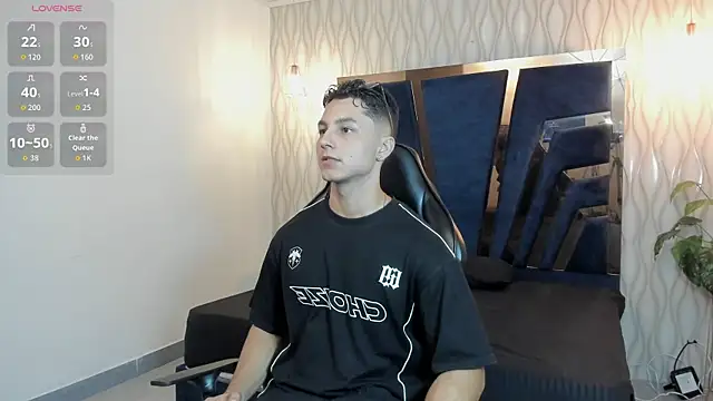 Noah Clarkk online show from 04/04/26, 05:19