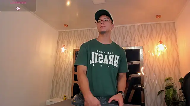 Noah Clarkk online show from 03/16/26, 06:10