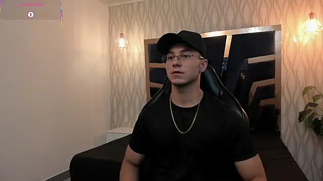 Noah Clarkk online show from 04/10/26, 05:20