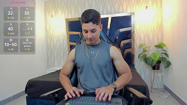 Noah Clarkk online show from 04/27/26, 05:11