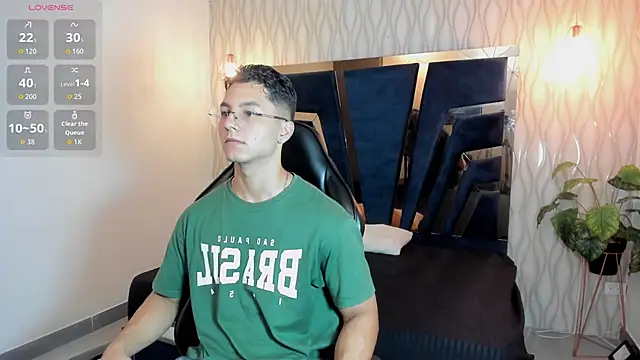 Noah Clarkk online show from 03/31/26, 05:15