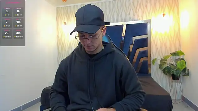 Noah Clarkk online show from 04/15/26, 05:17