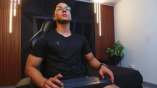 Noah Clarkk online show from 02/10/26, 11:37